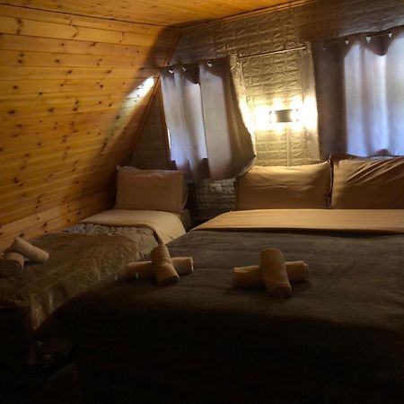 Bujtina Pllumi Theth Bed & Breakfast Exterior photo
