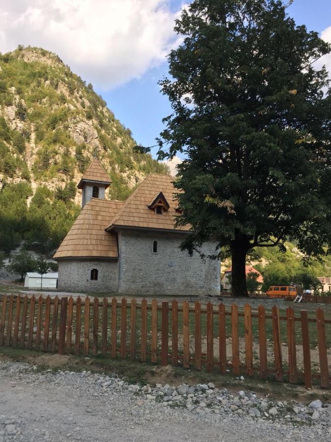 Bujtina Pllumi Theth Bed & Breakfast Exterior photo