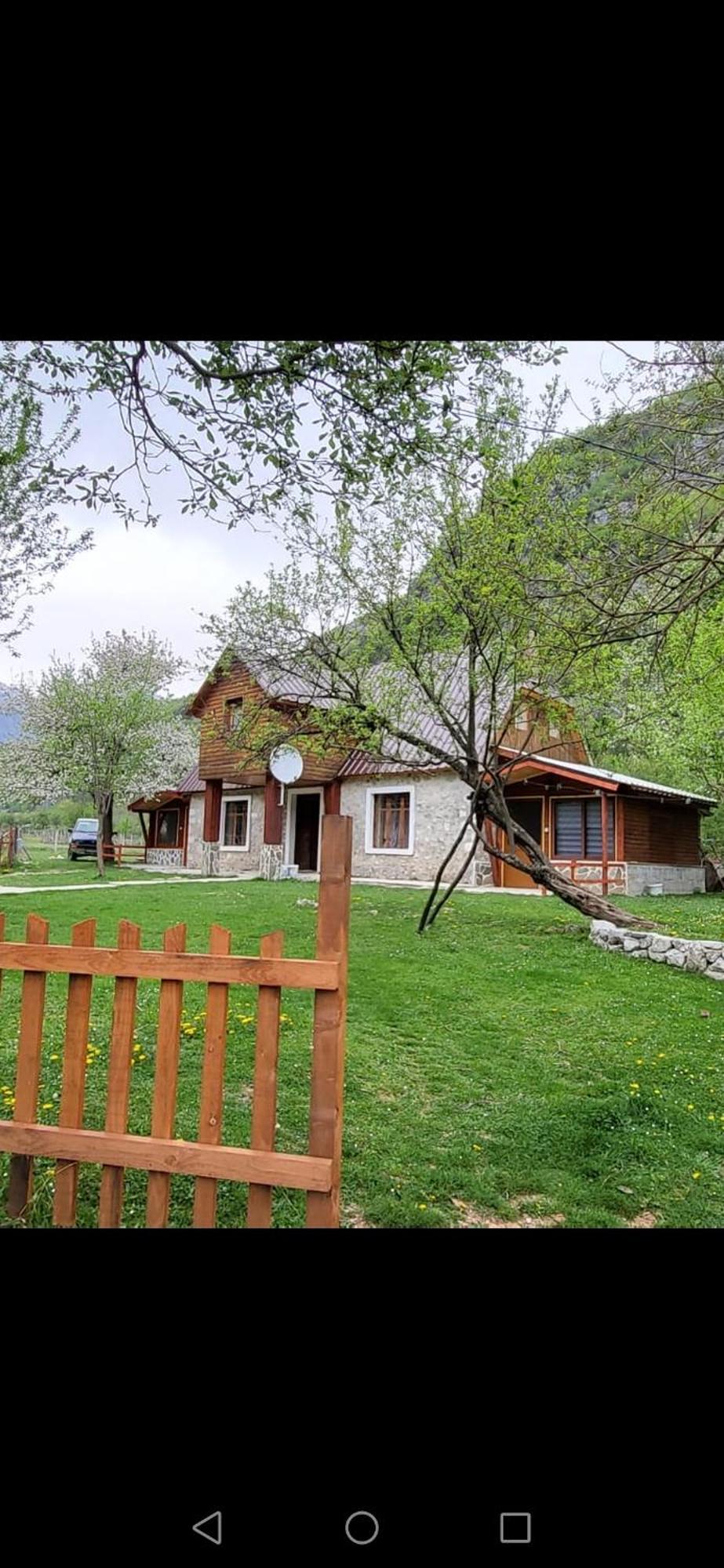 Bujtina Pllumi Theth Bed & Breakfast Exterior photo