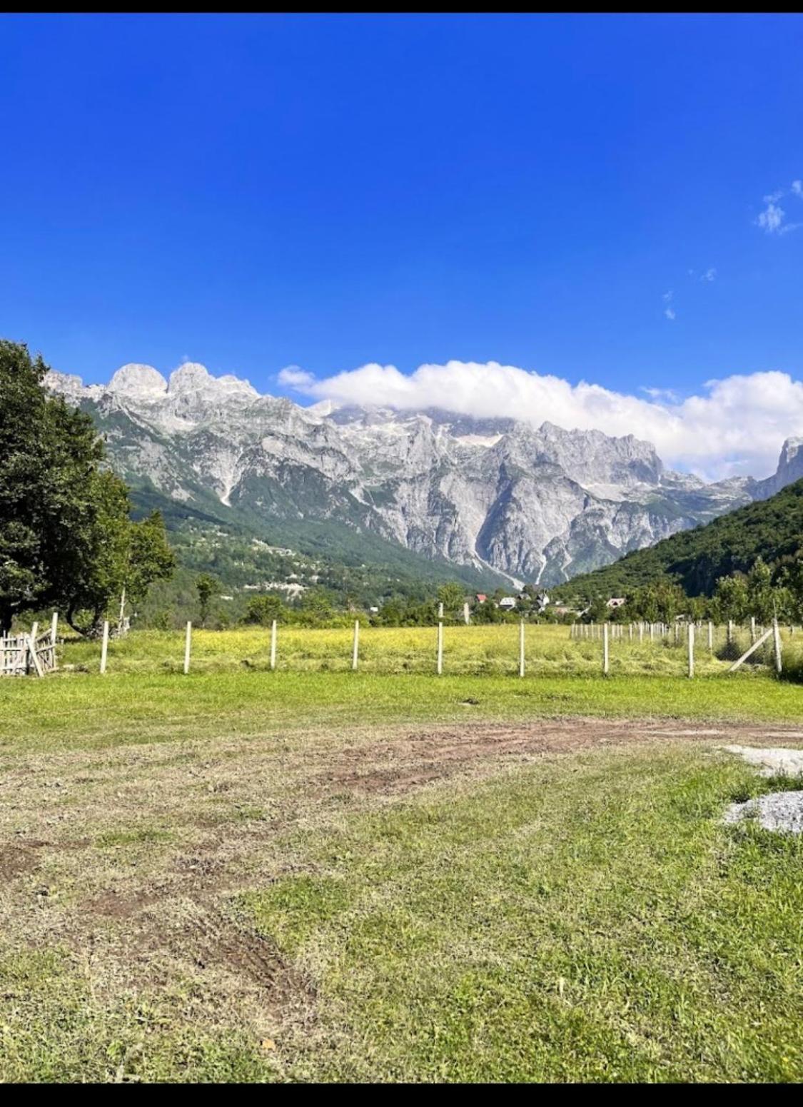 Bujtina Pllumi Theth Bed & Breakfast Exterior photo