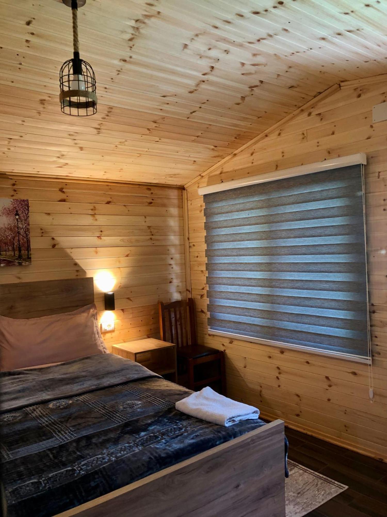 Bujtina Pllumi Theth Bed & Breakfast Exterior photo