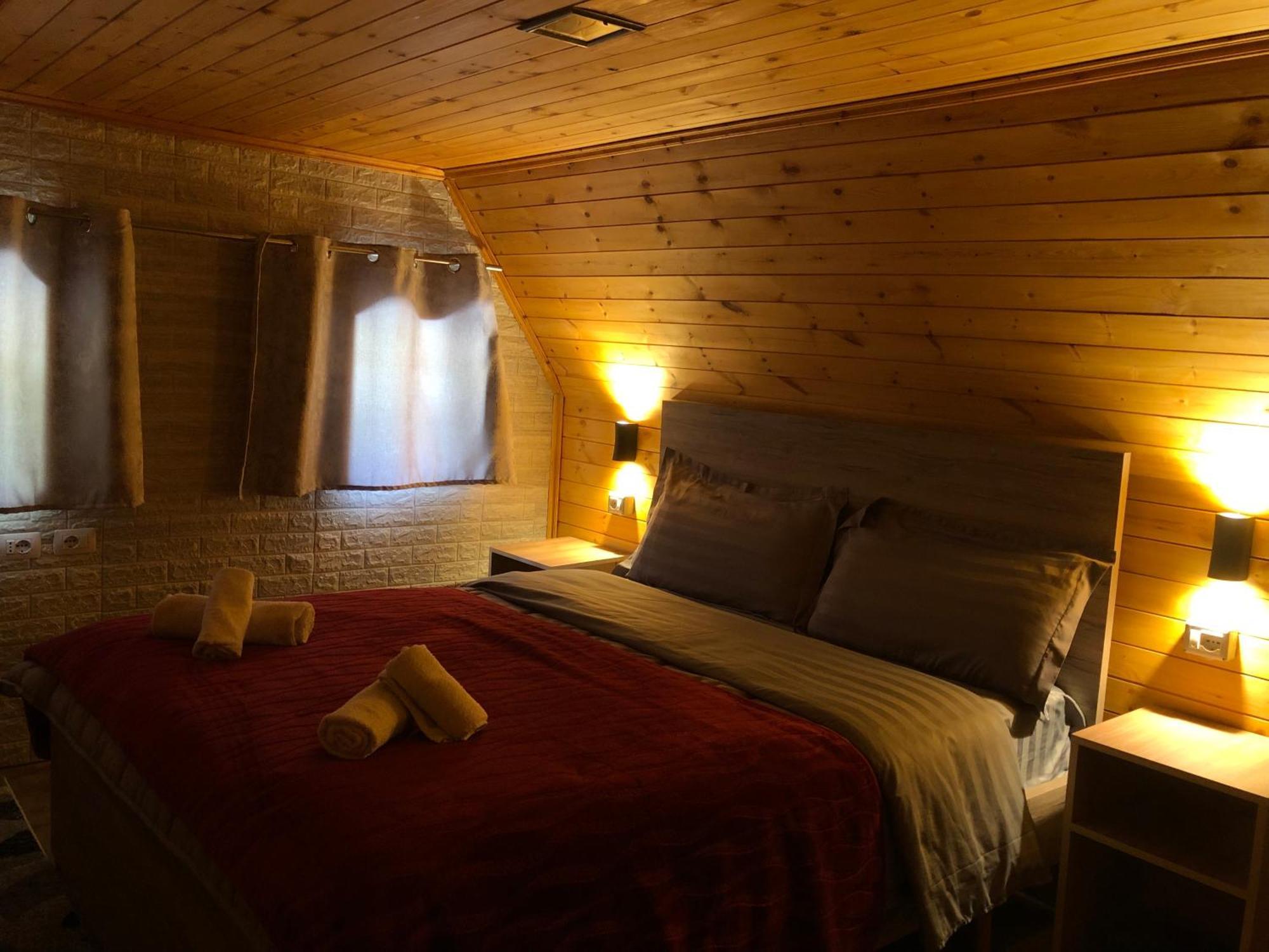 Bujtina Pllumi Theth Bed & Breakfast Exterior photo